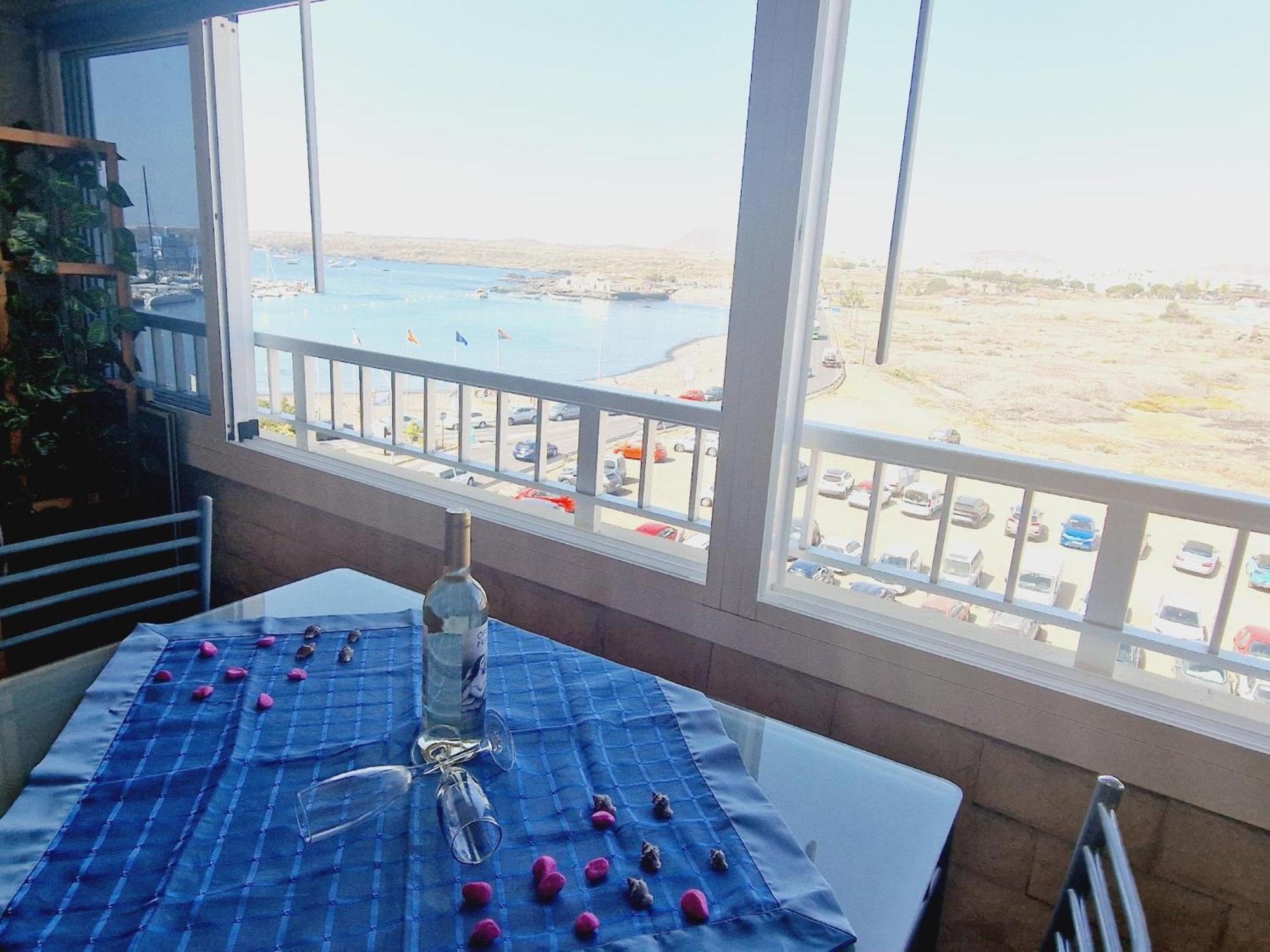 Small Rooftop, Ocean View อาโรนา ภายนอก รูปภาพ