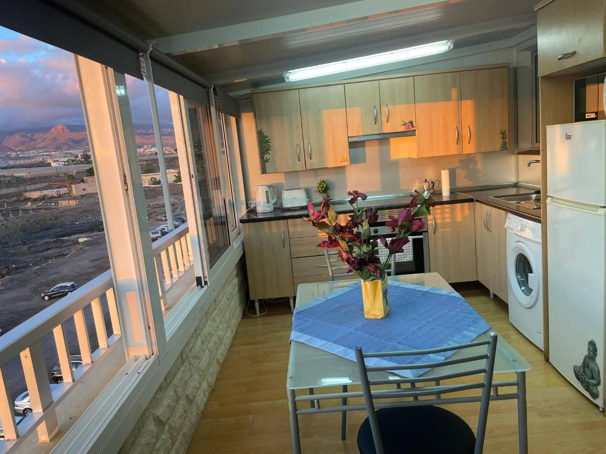 Small Rooftop, Ocean View อาโรนา ภายนอก รูปภาพ